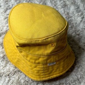 TILLEY yellow hat, size medium kids canvas in excellent condition boy or girl